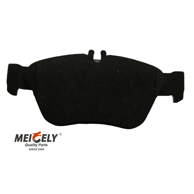 Ứng dụng bán buôn phổ biến 0004209820 Pad phanh cho Mercedes-Benz C124 190